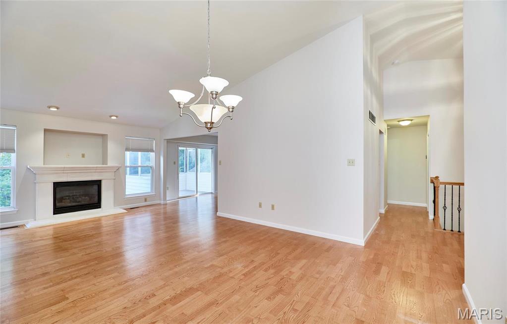 Villas at Ladue Bluffs - Residential Lease