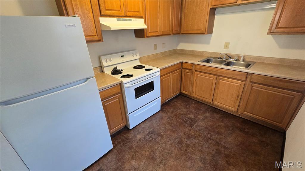 NOT IN A SUBDIVISION - Residential Lease
