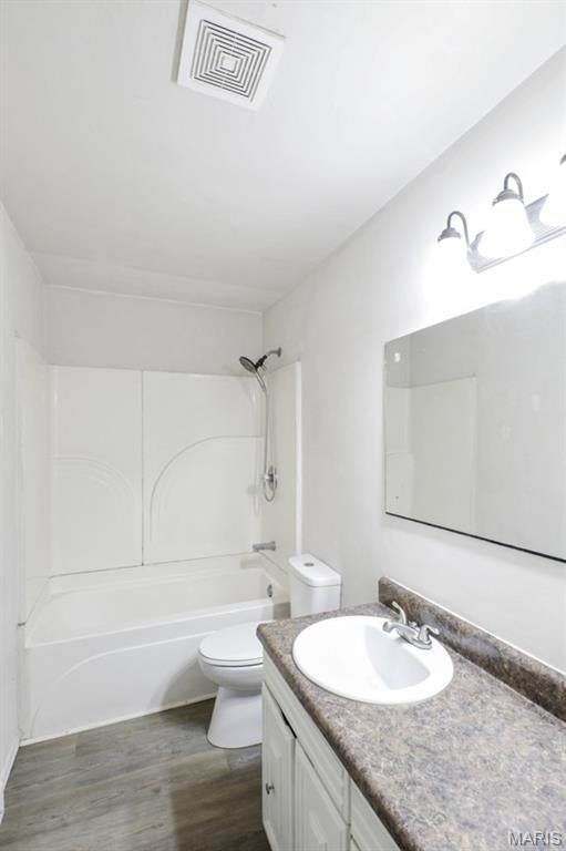 Lucille - Residential