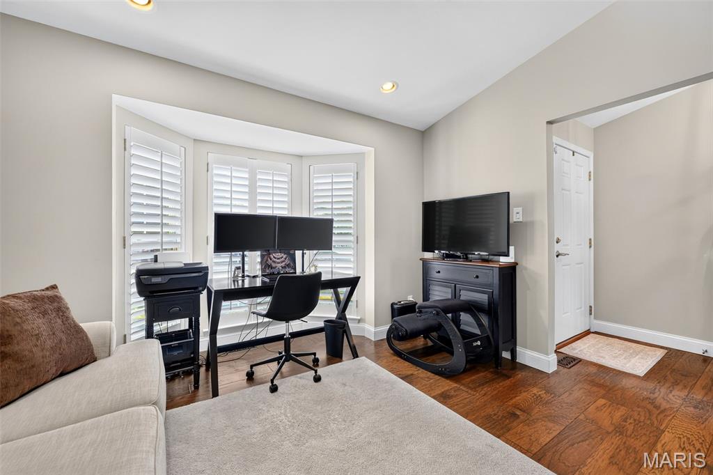 Villas At Ladue Bluffs - Residential