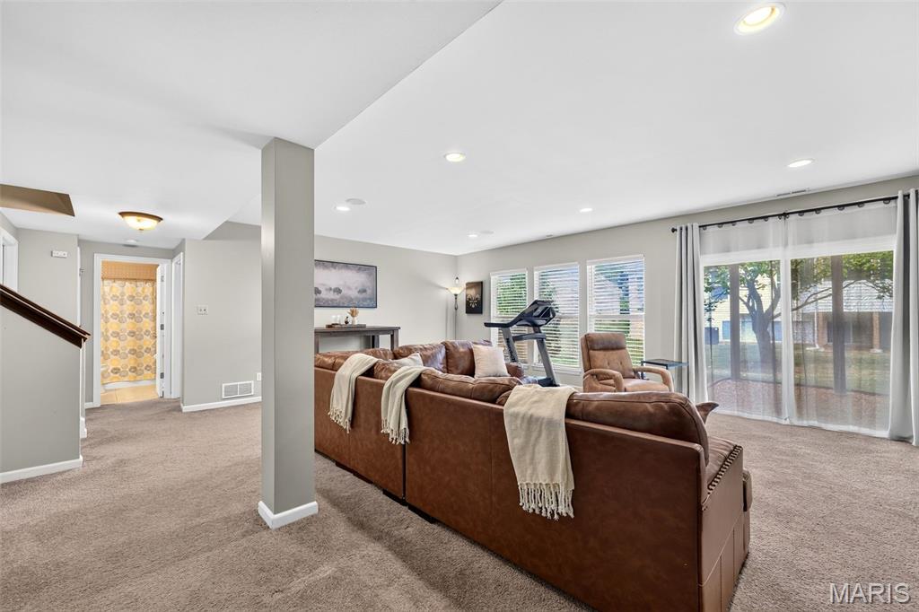 Villas At Ladue Bluffs - Residential