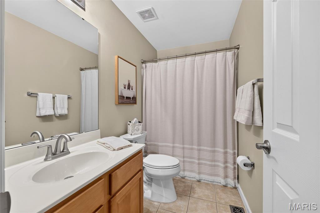 Villas At Ladue Bluffs - Residential