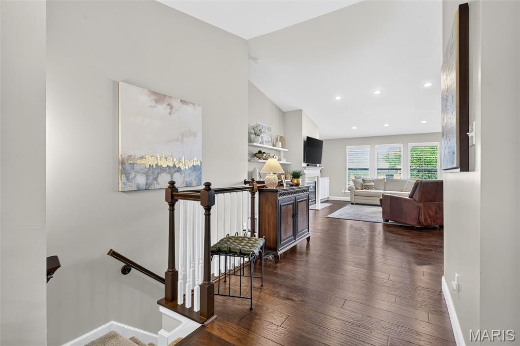 Villas At Ladue Bluffs - Residential