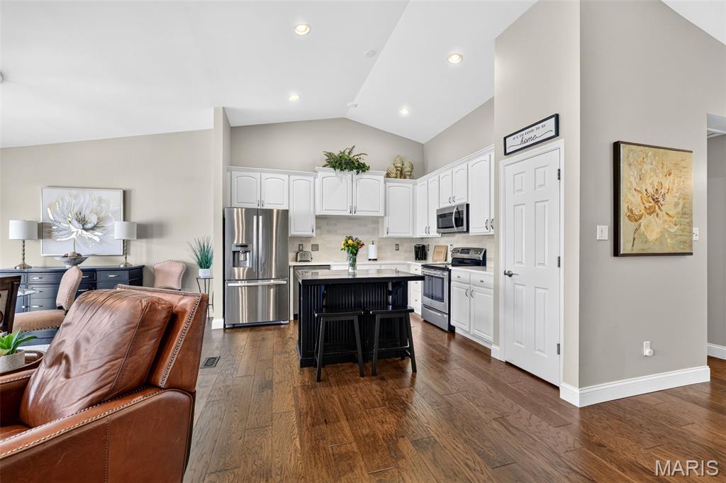 Villas At Ladue Bluffs - Residential
