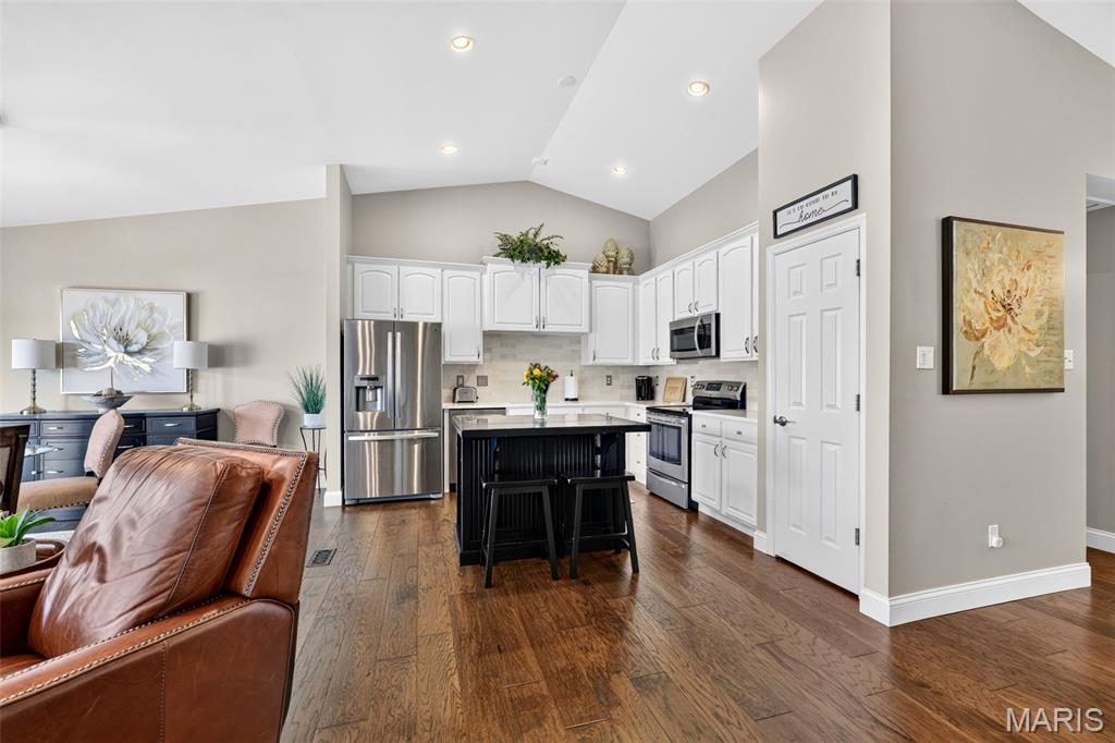 Villas At Ladue Bluffs - Residential