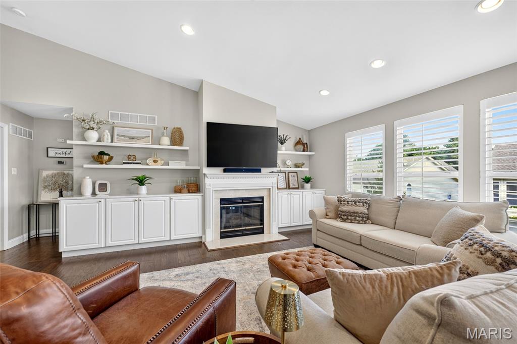 Villas At Ladue Bluffs - Residential