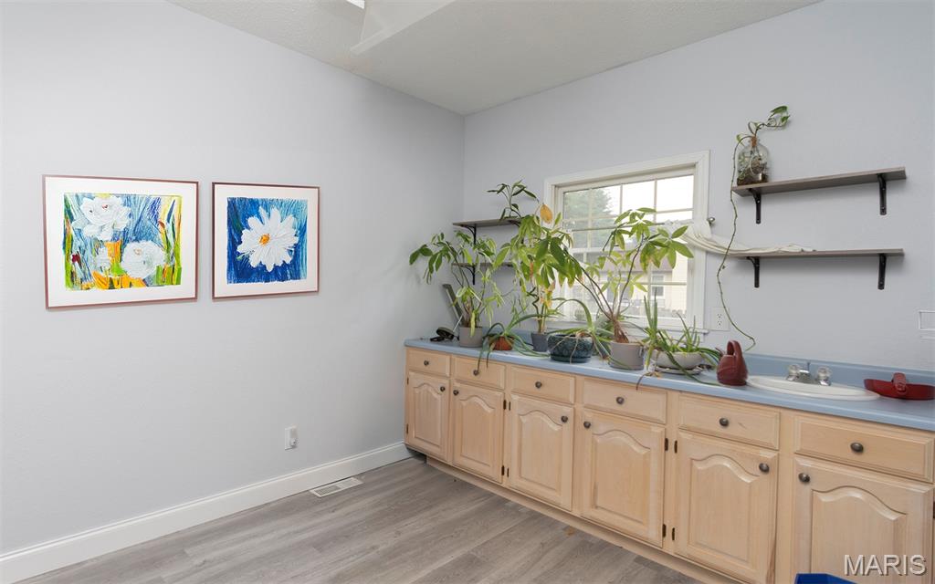 Lincoln Park Sub - Commercial Sale