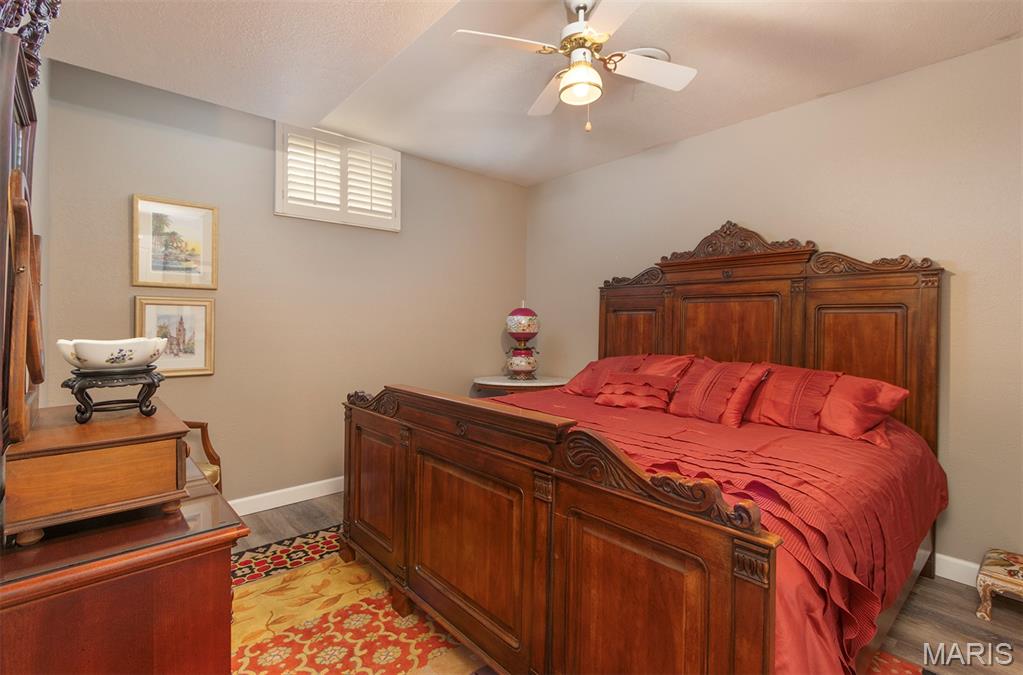 Lincoln Park Sub - Commercial Sale