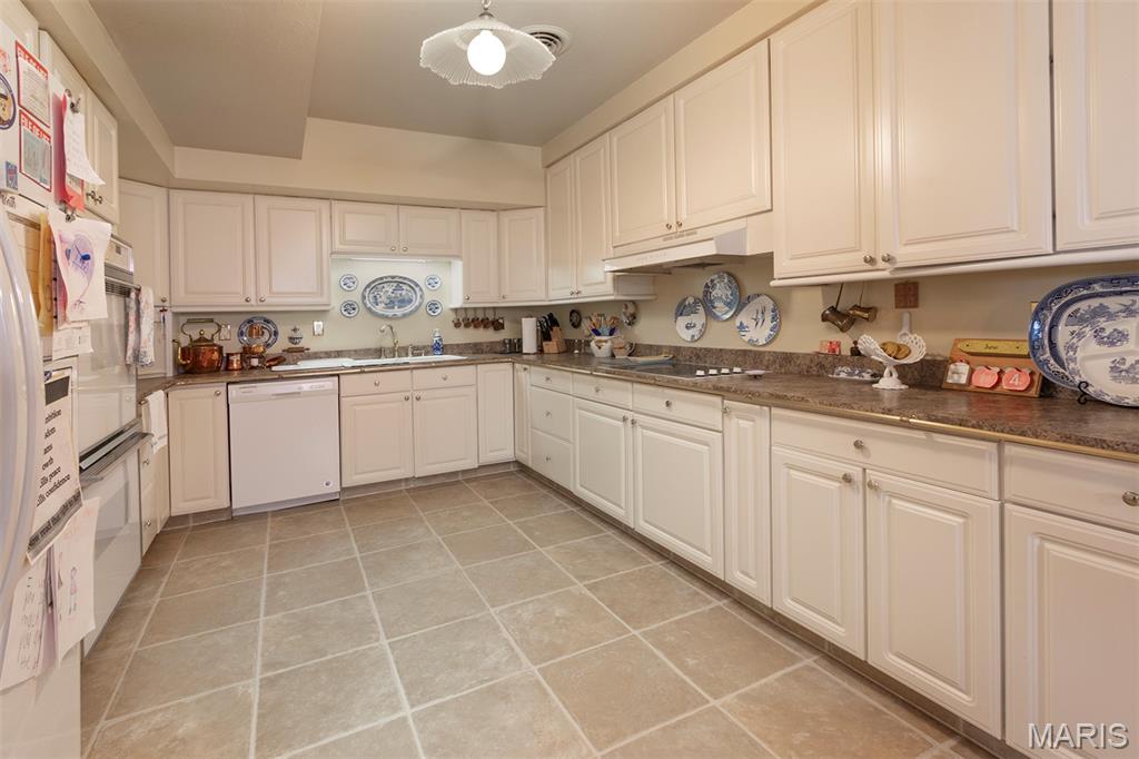 Lincoln Park Sub - Commercial Sale