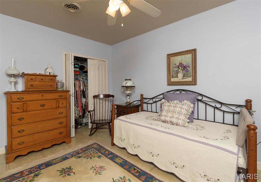 Lincoln Park Sub - Commercial Sale