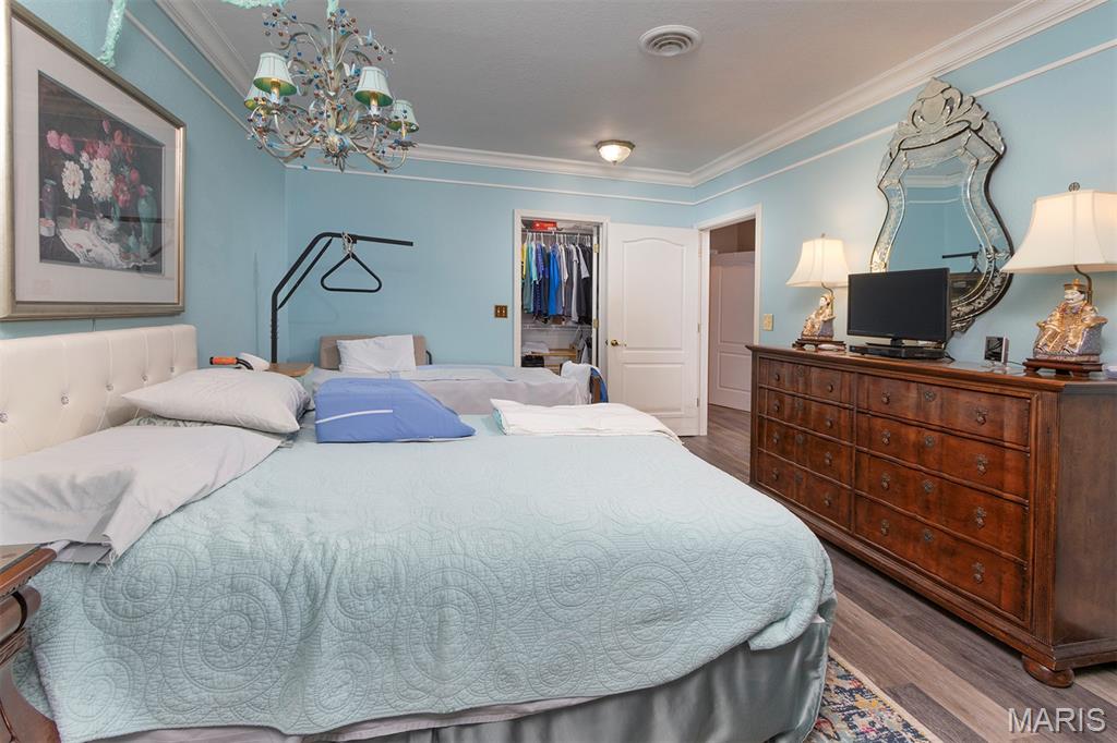 Lincoln Park Sub - Commercial Sale