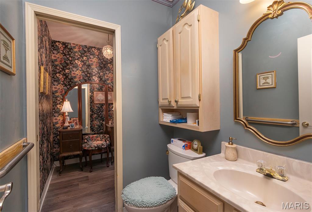 Lincoln Park Sub - Commercial Sale