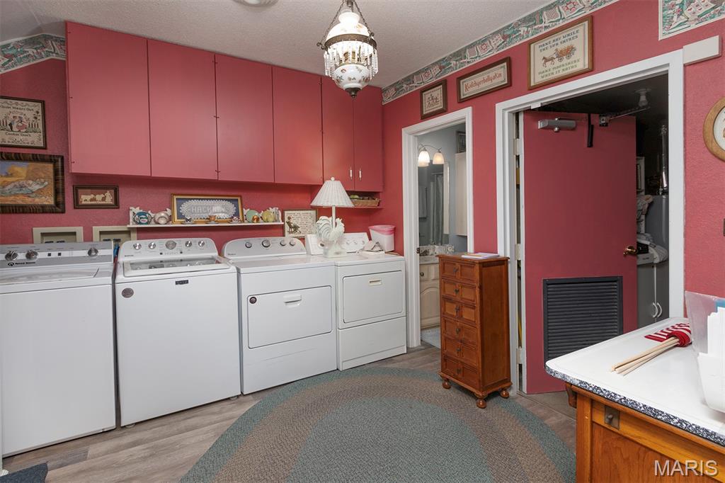 Lincoln Park Sub - Commercial Sale