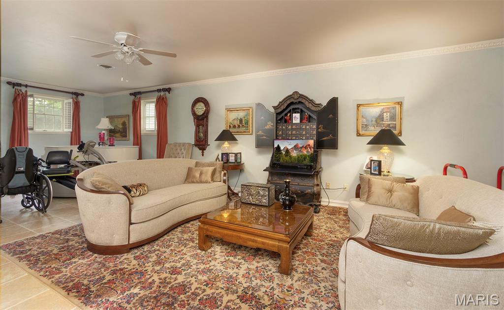 Lincoln Park Sub - Commercial Sale