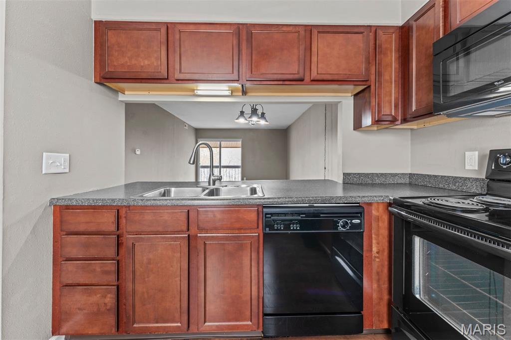 Greenbriar Condos - Residential Lease