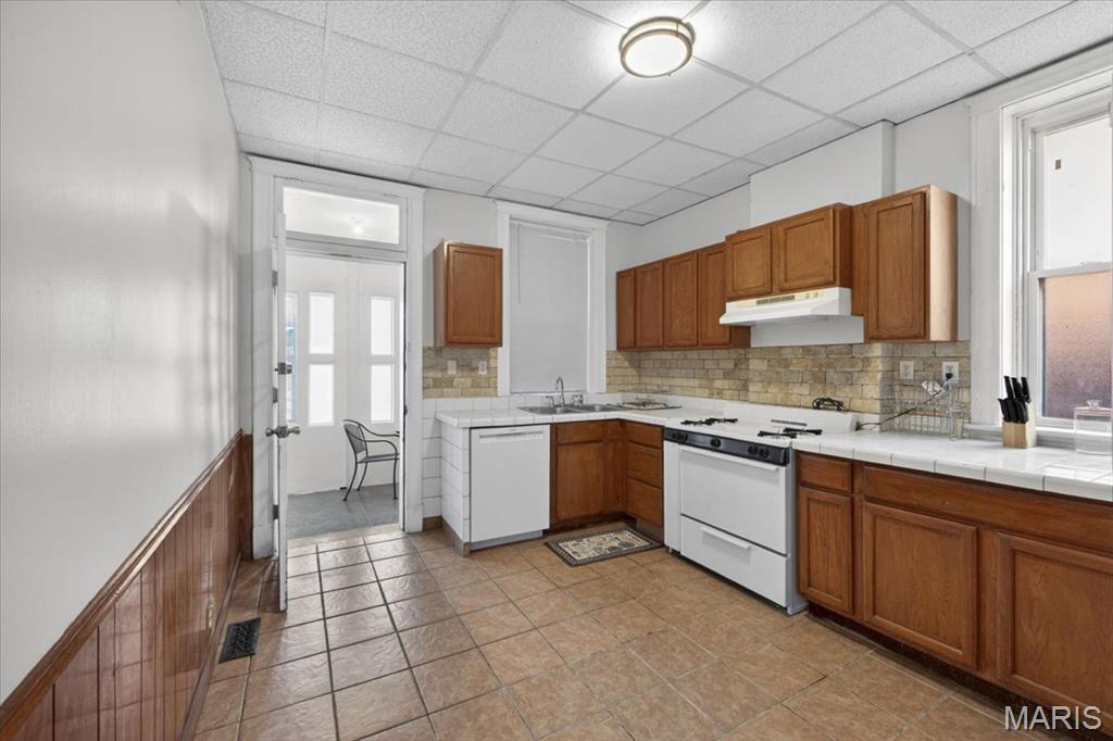 Dover Place Add - Residential Lease