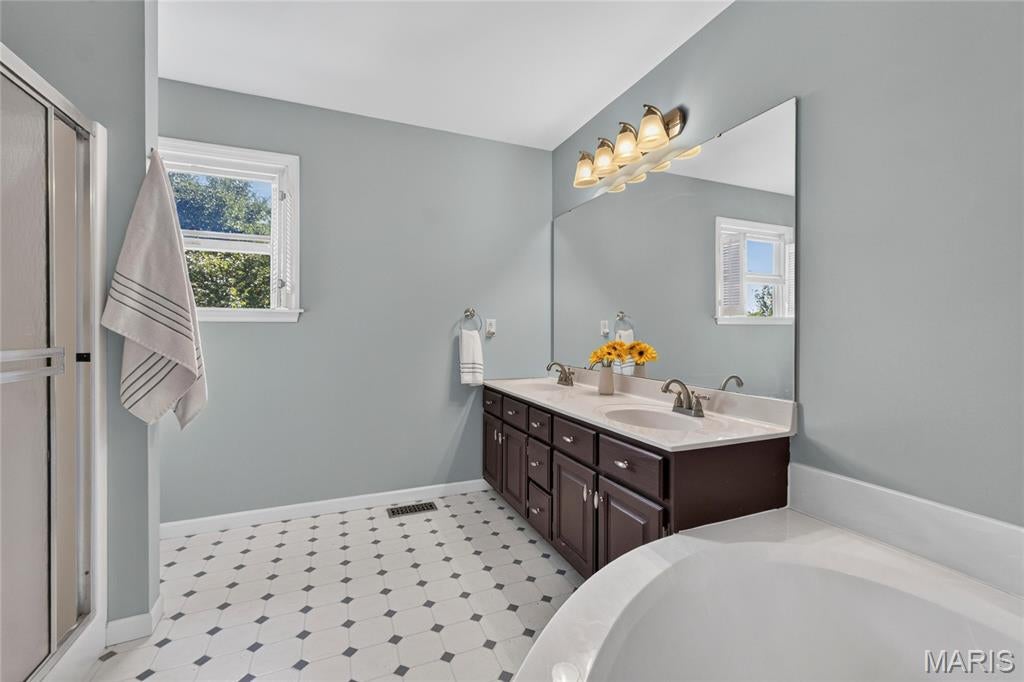 Country Pointe Estate - Residential