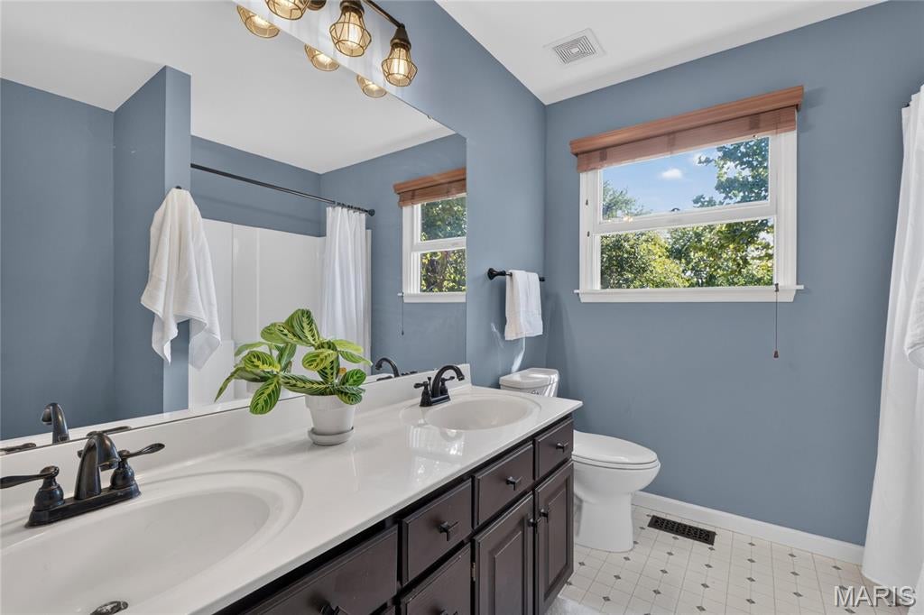 Country Pointe Estate - Residential