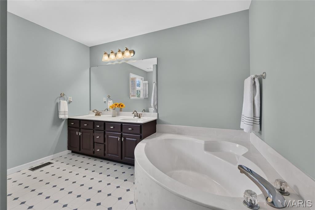 Country Pointe Estate - Residential