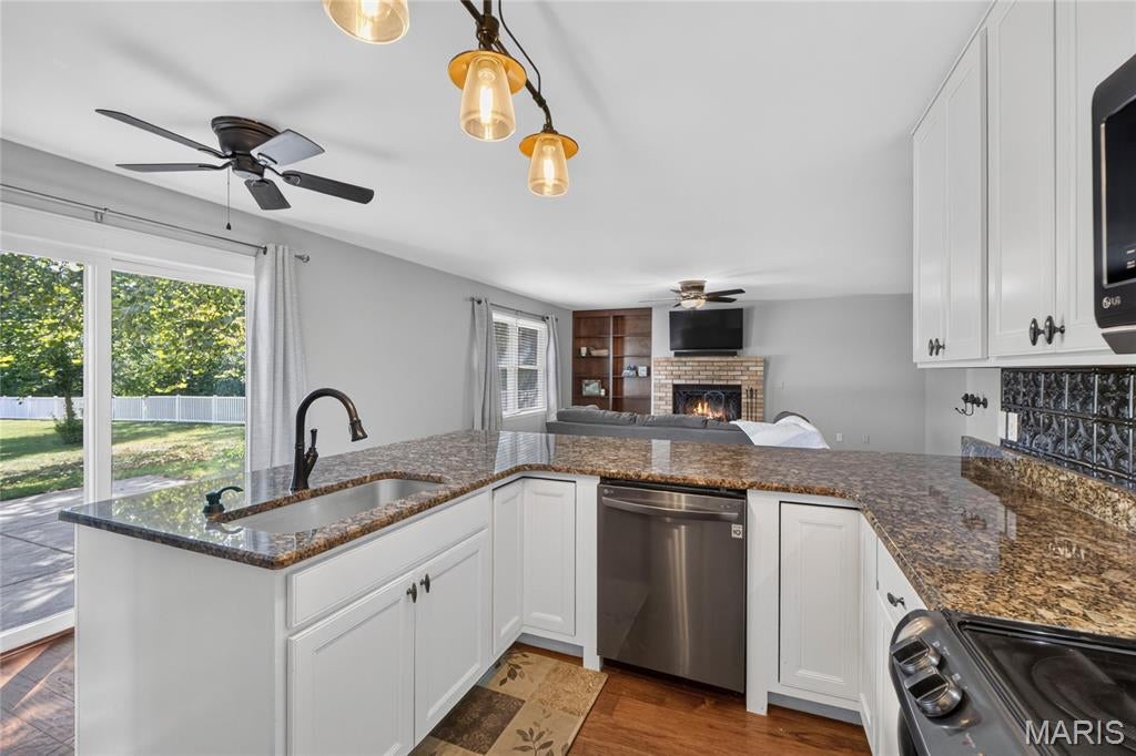Country Pointe Estate - Residential
