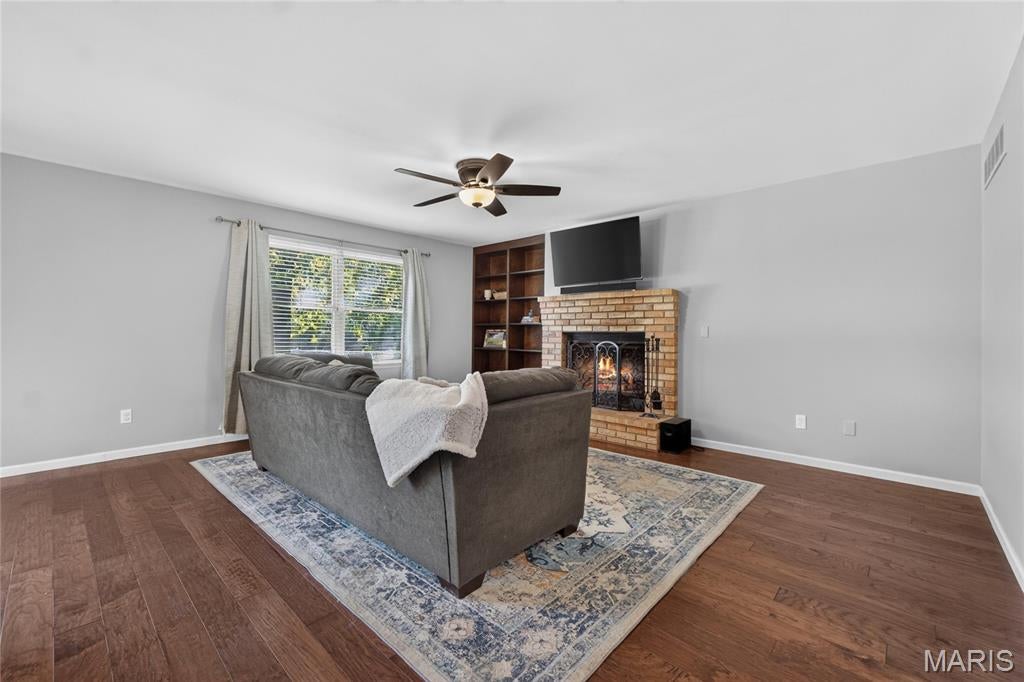 Country Pointe Estate - Residential