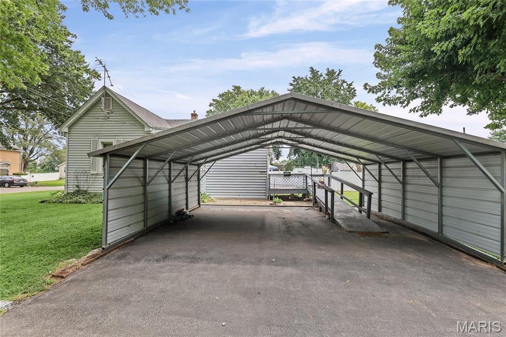 Caseyville 1st Add - Residential