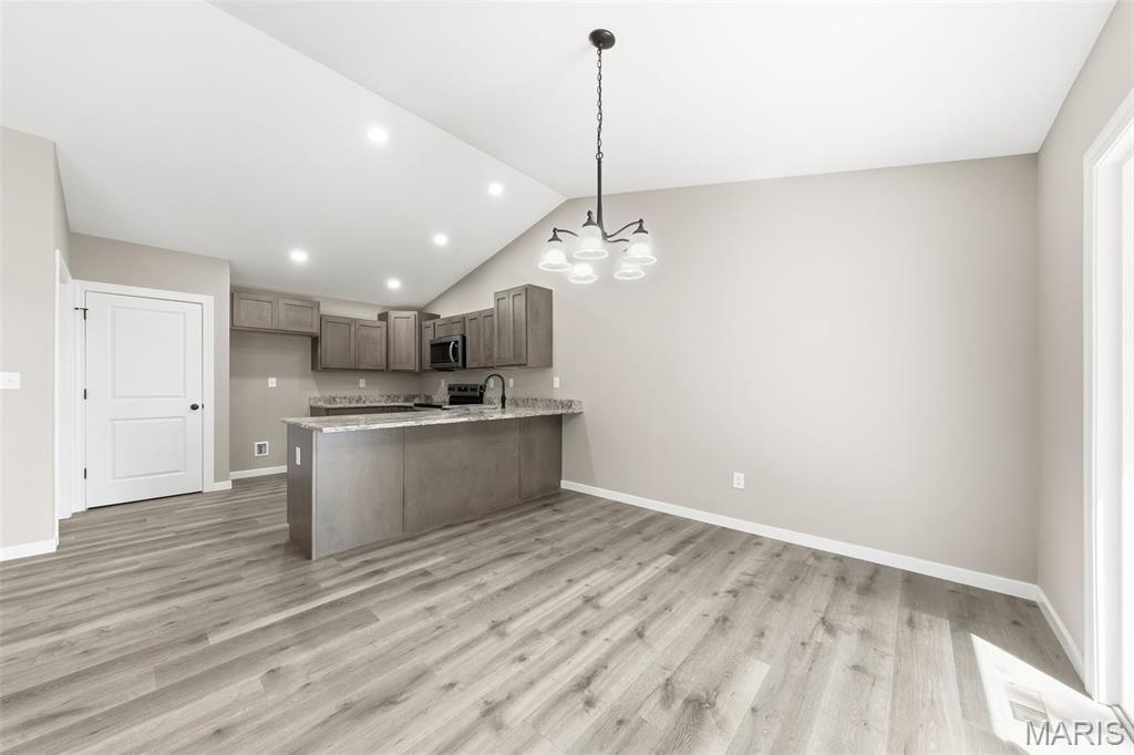 Lake Chateau Estates - Residential