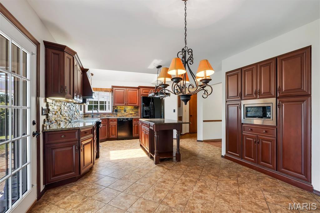 Woodfield #3 - Residential