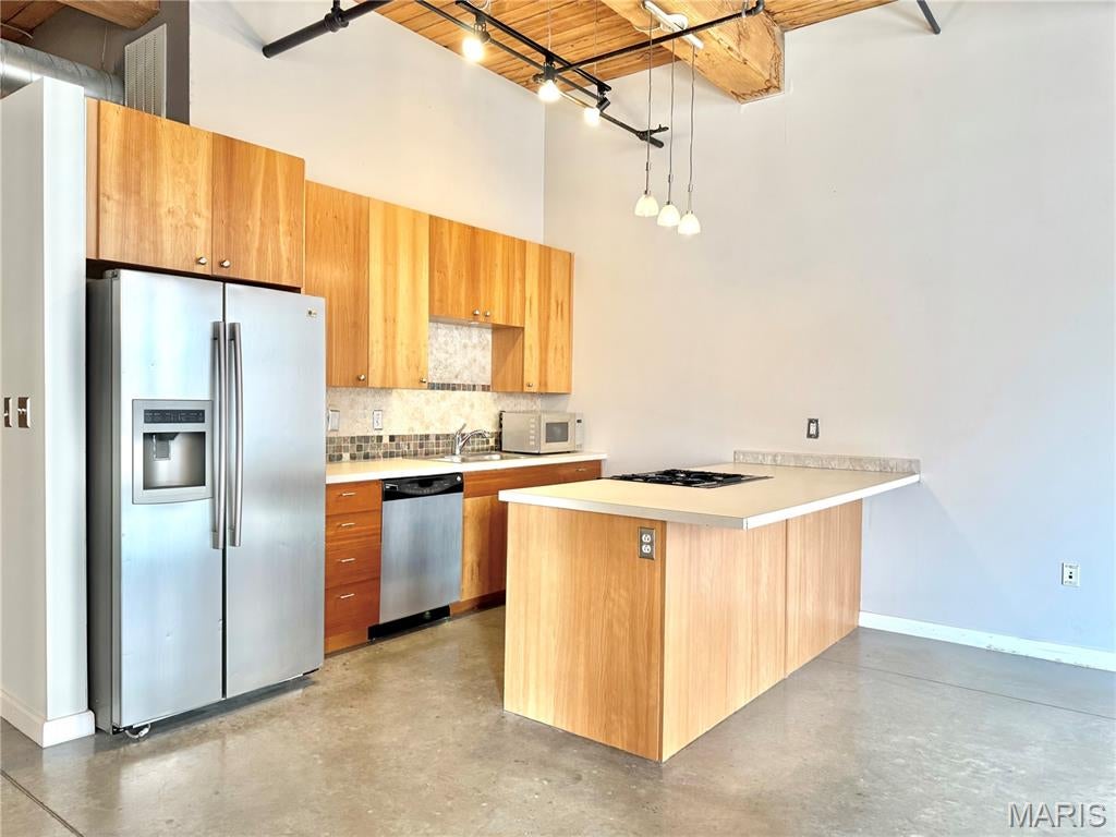 Dorsa Lofts - Residential Lease