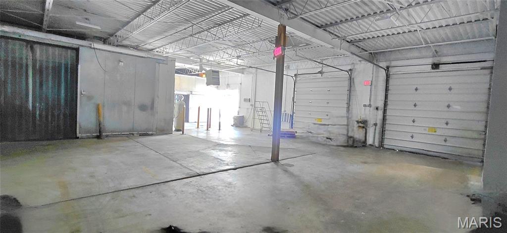 Page Indust Center - Commercial Sale