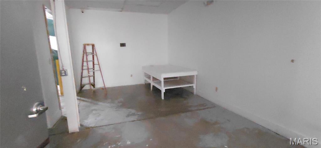 Page Indust Center - Commercial Sale