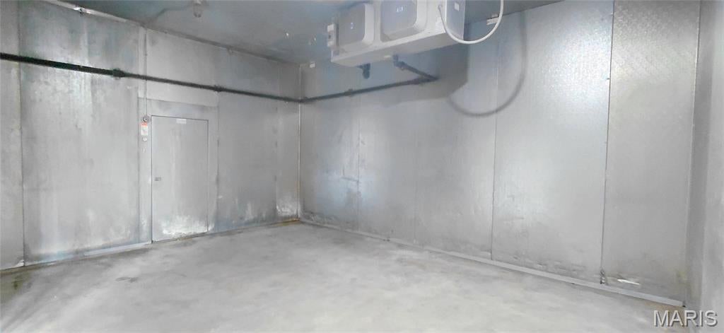 Page Indust Center - Commercial Sale
