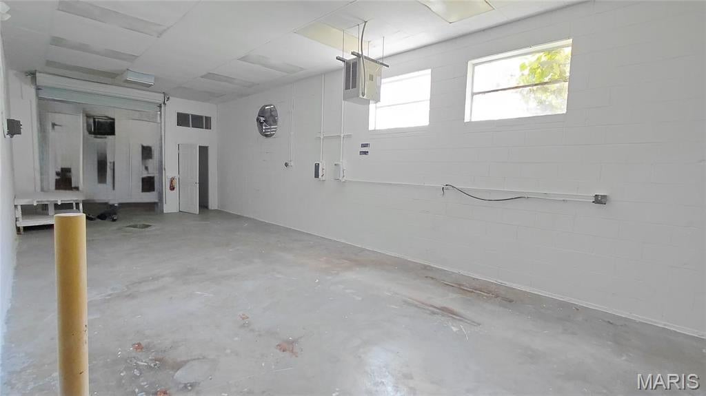Page Indust Center - Commercial Sale