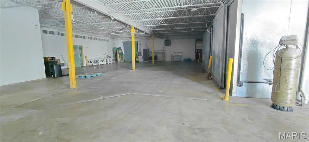 Page Indust Center - Commercial Sale