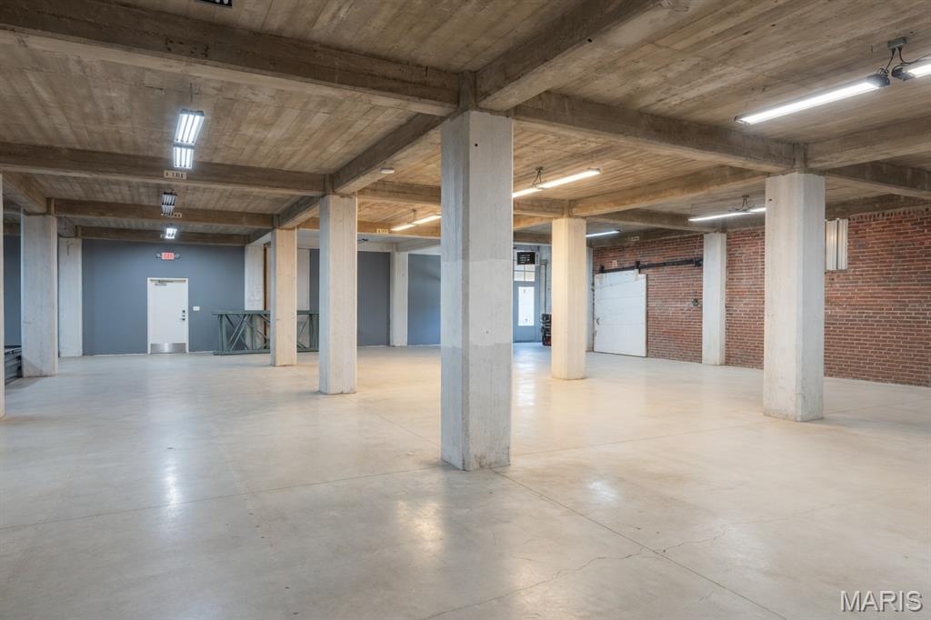 City/Litchfield - Commercial Sale