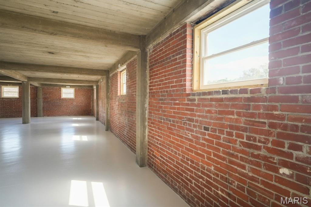 City/Litchfield - Commercial Sale