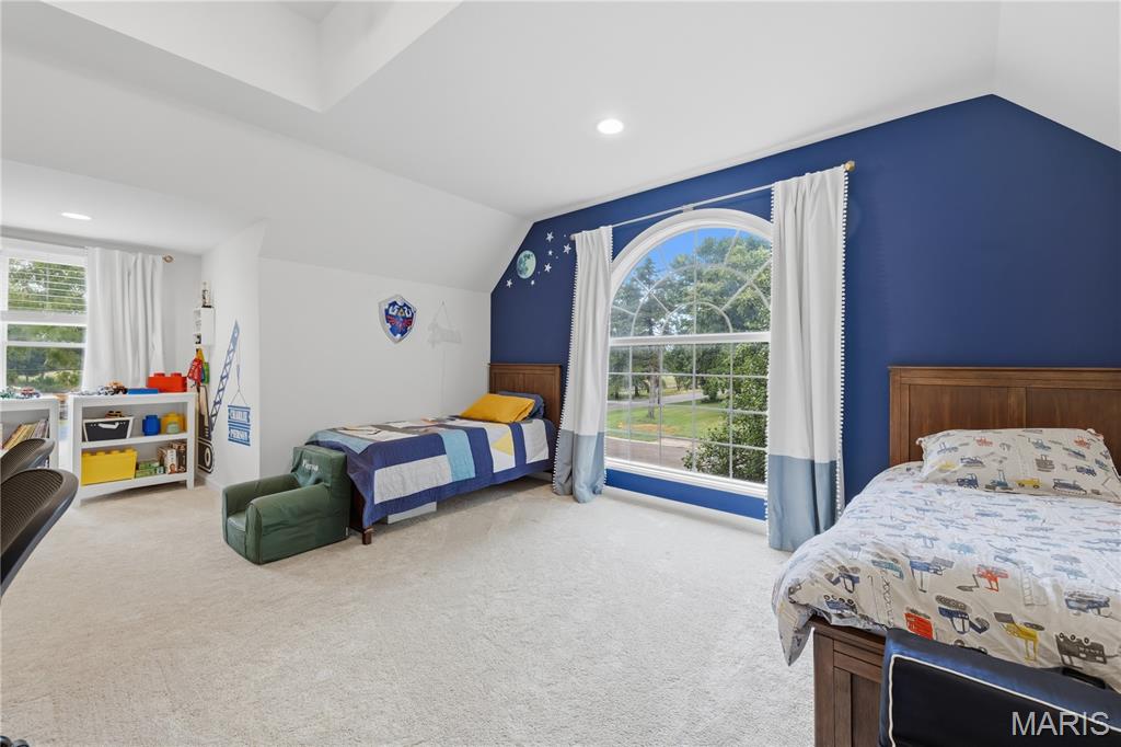 Sunset Club Court - Residential