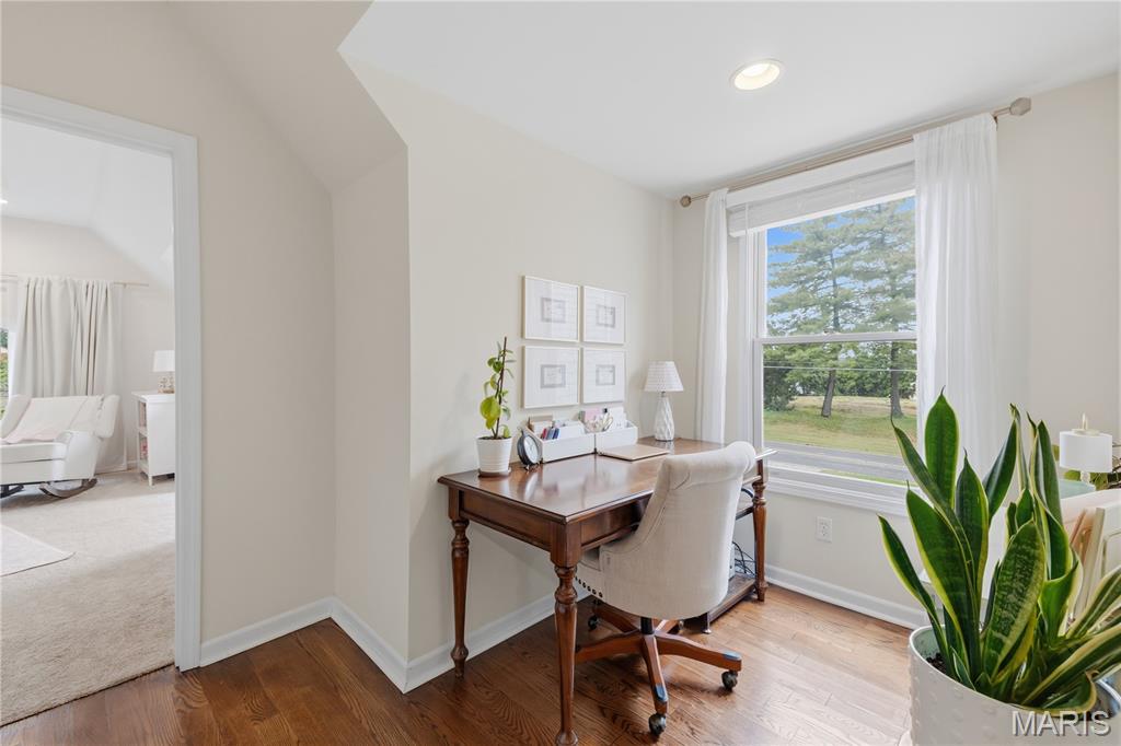 Sunset Club Court - Residential