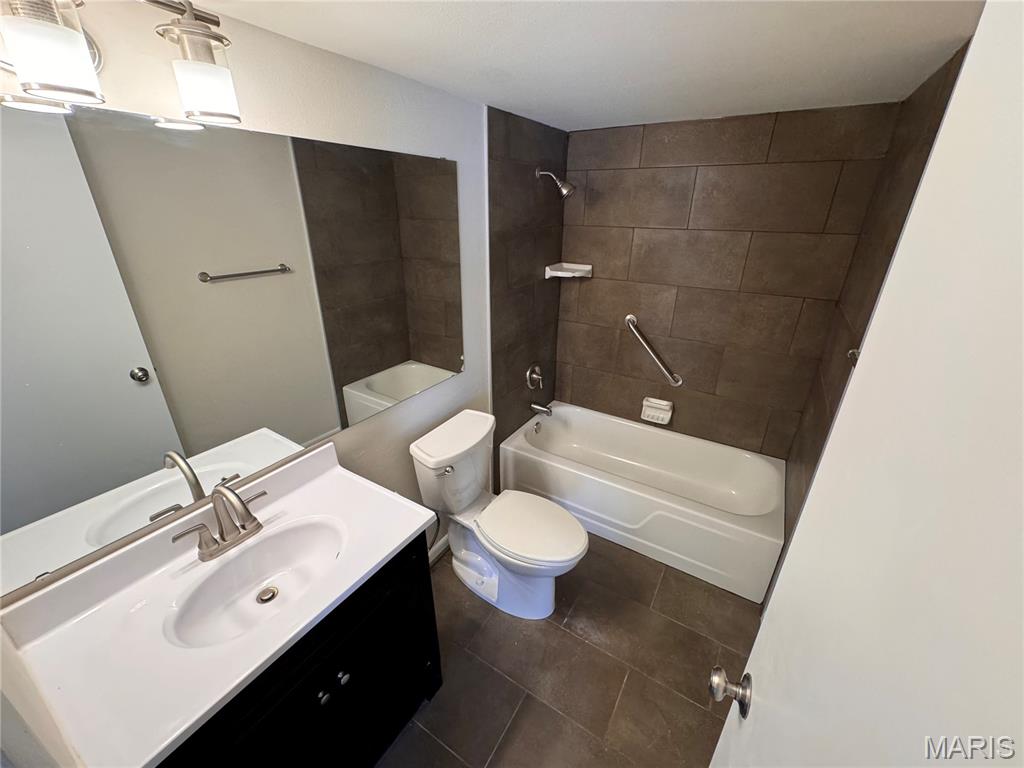 Chardin Place Condo 1 - Residential