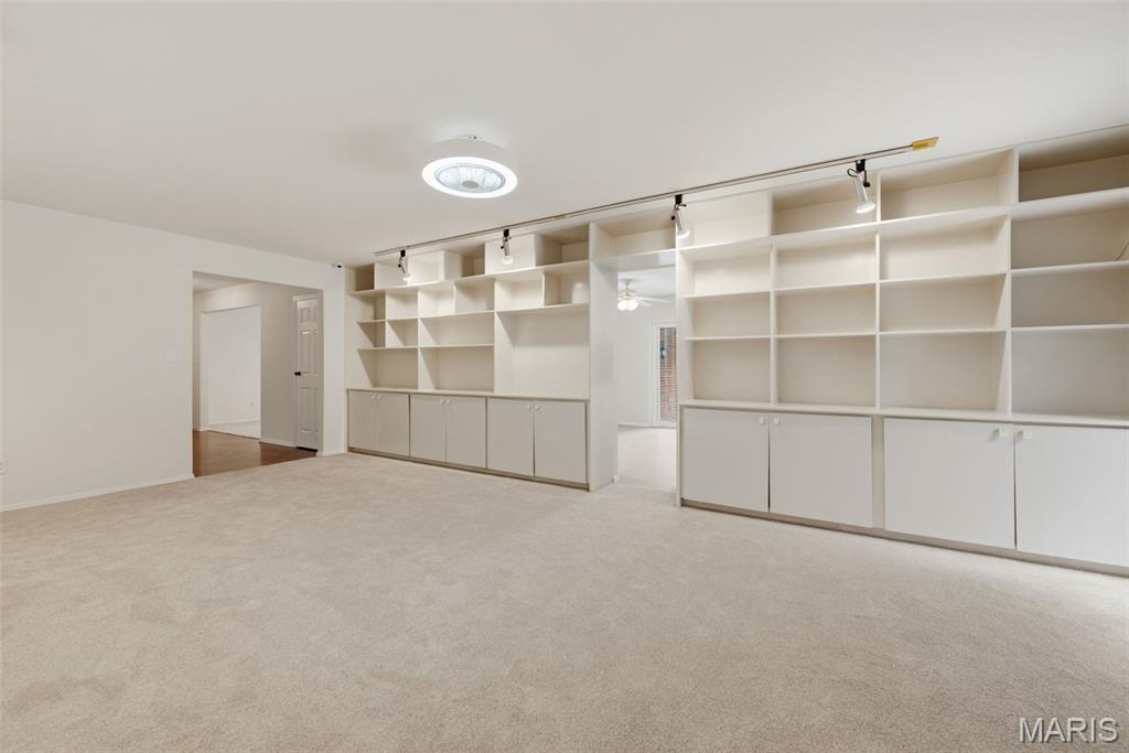 Royalwood - Residential