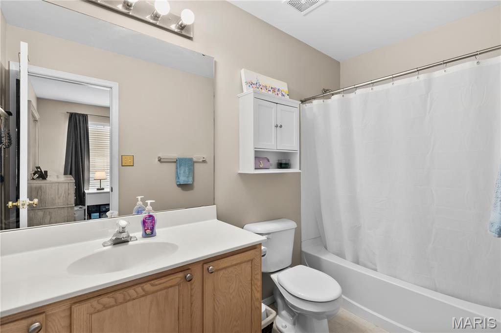 Brownstone Village At Thornbury #1 - Residential