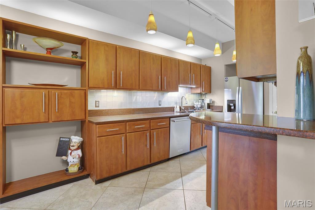 Field Pointe Condo One - Residential
