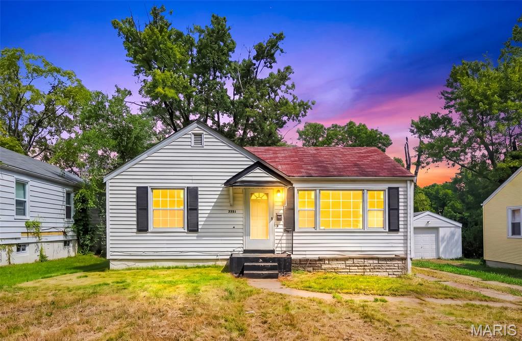 An excellent opportunity to be had as either an investment or renovate and occupy. Ranch home with detached 2 car garage ..Perfect location for the busy commuter with ease of access to all major highways. Family Room is spacious with ample natural light and hardwood floors, and a separate Dining Room from the kitchen. Home to be sold As-Is via cash or conventional financing. Home will not meet FHA guidelines.