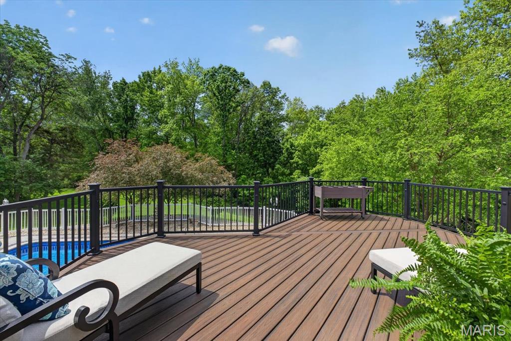 Emerald Forest Five - Residential