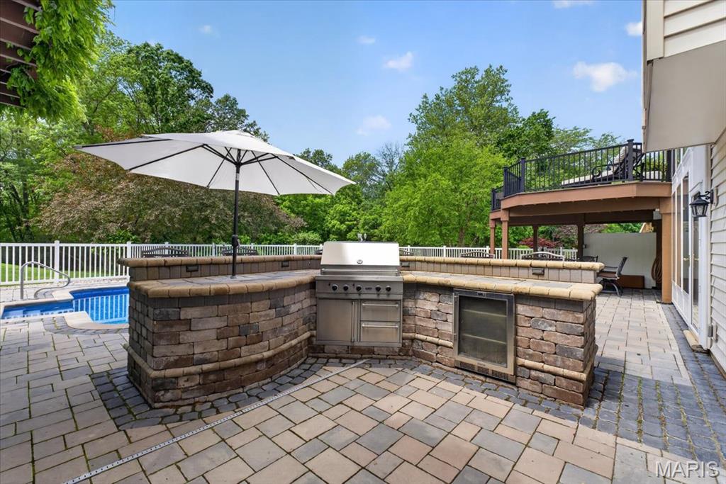 Emerald Forest Five - Residential