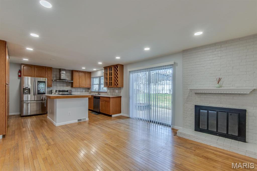 Sorrento 5 - Residential Lease