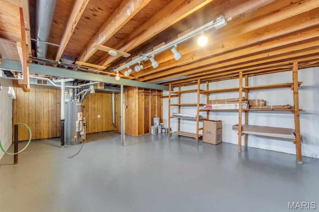 Sorrento 5 - Residential Lease