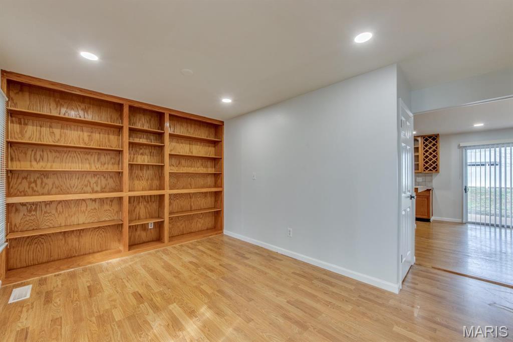 Sorrento 5 - Residential Lease