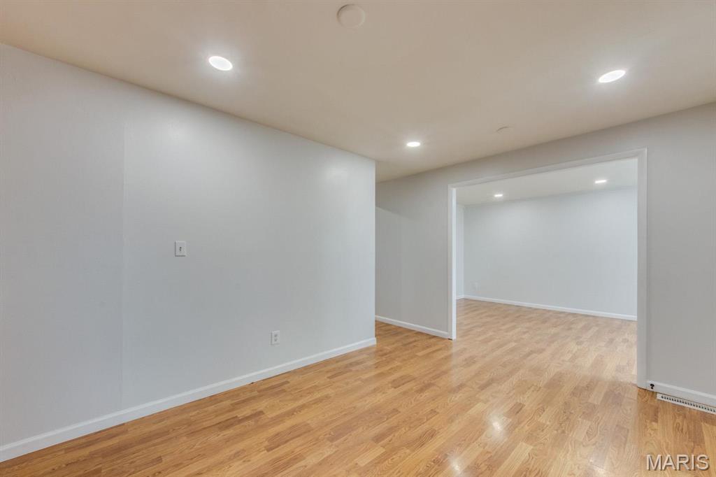 Sorrento 5 - Residential Lease