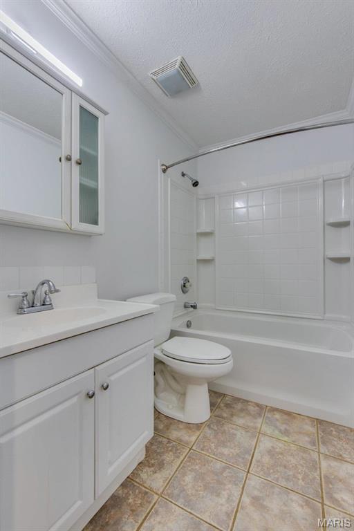 Sorrento 5 - Residential Lease